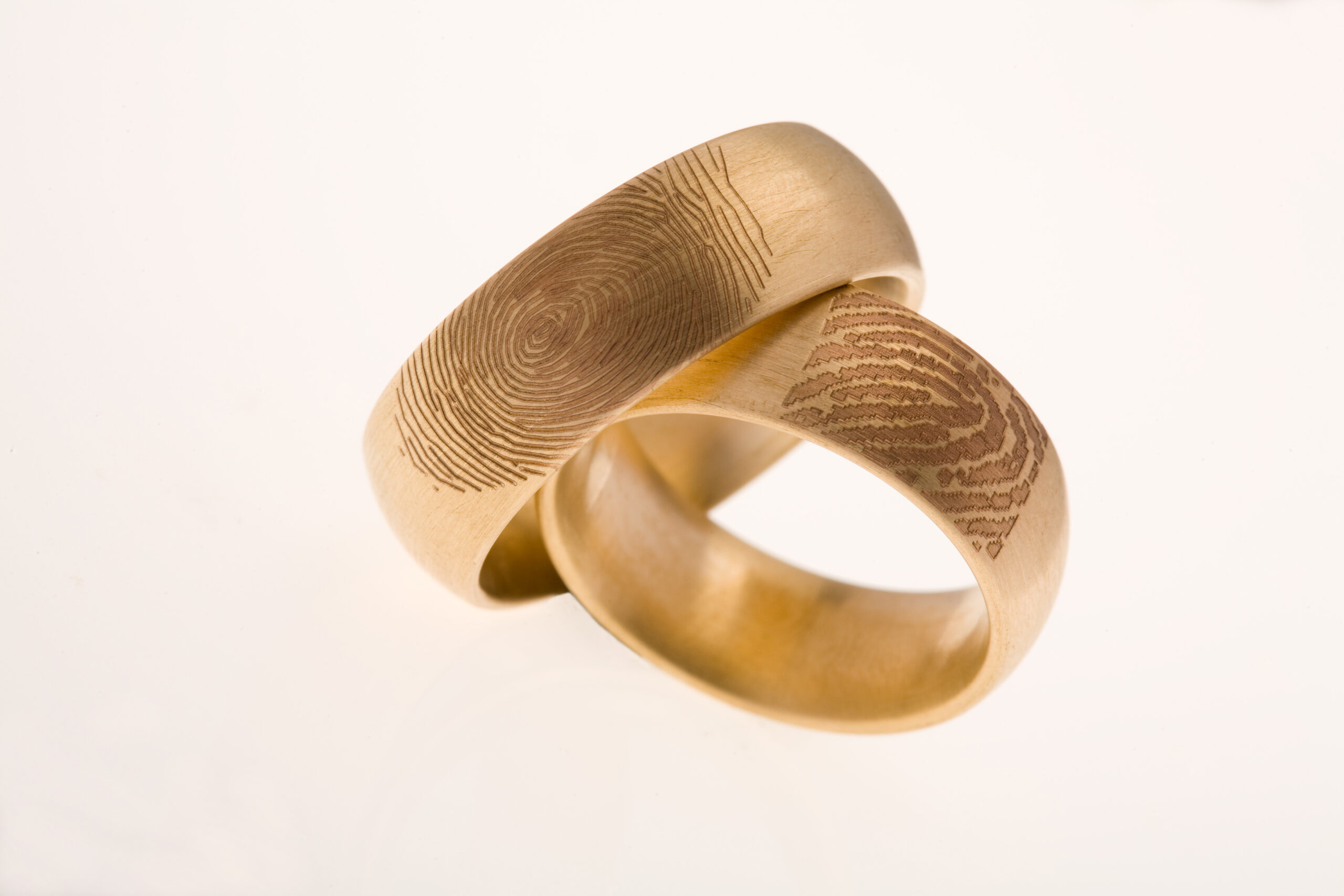 Een trouwring met vingerafdruk kan voor jou gemaakt worden in het atelier van Brucaro.